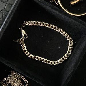 10k gold Cuban curb link chain bracelet